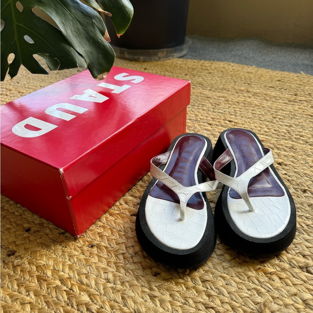 Brand new Staud Tessa Flip Flops - sz 38